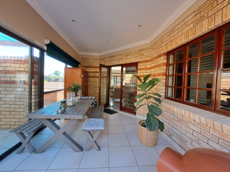 3 Bedroom Property for Sale in Bonza Bay Eastern Cape